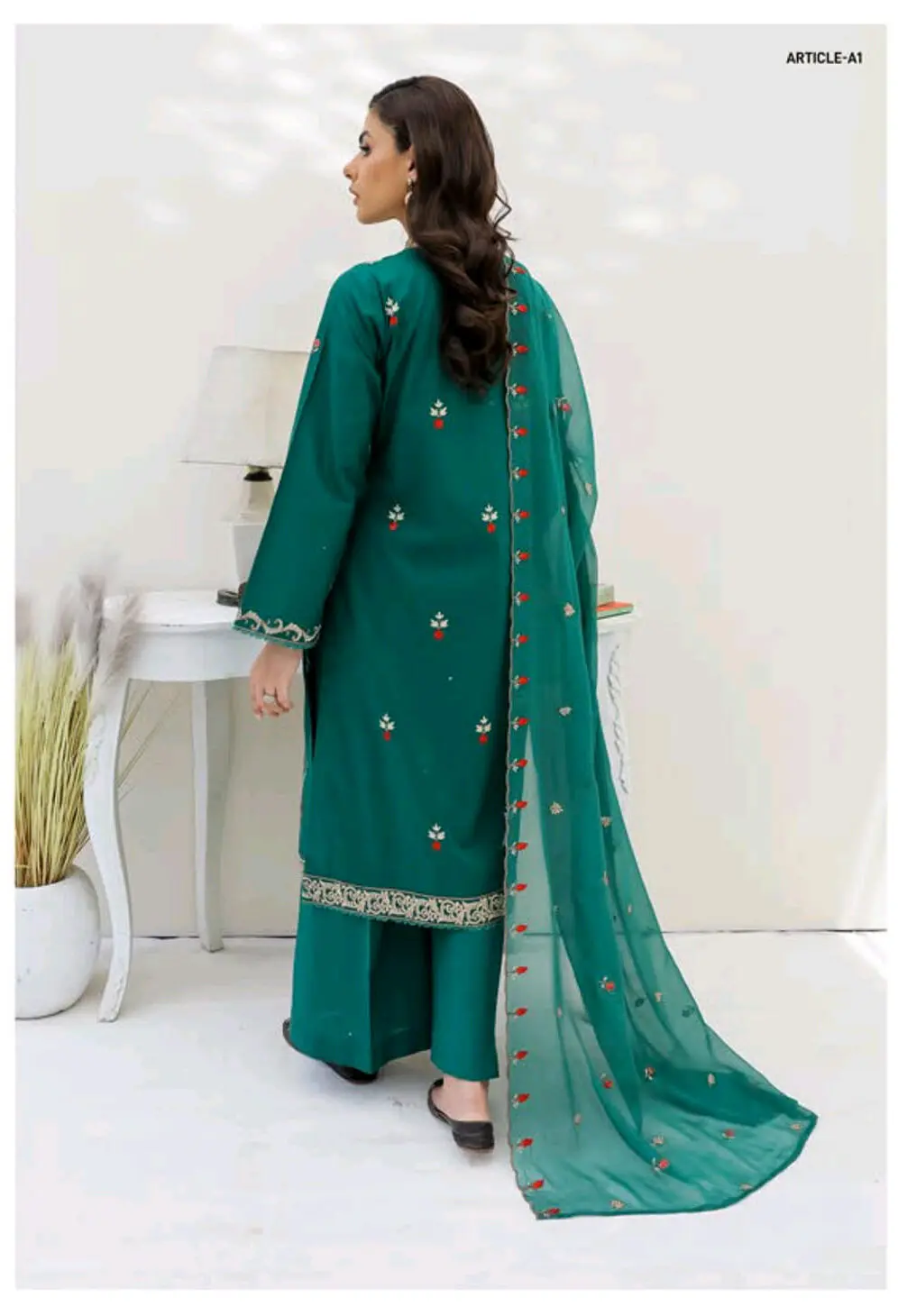 GJ-01 Gull Jee Luxury Embroidered Lawn Unstitched - Image 2