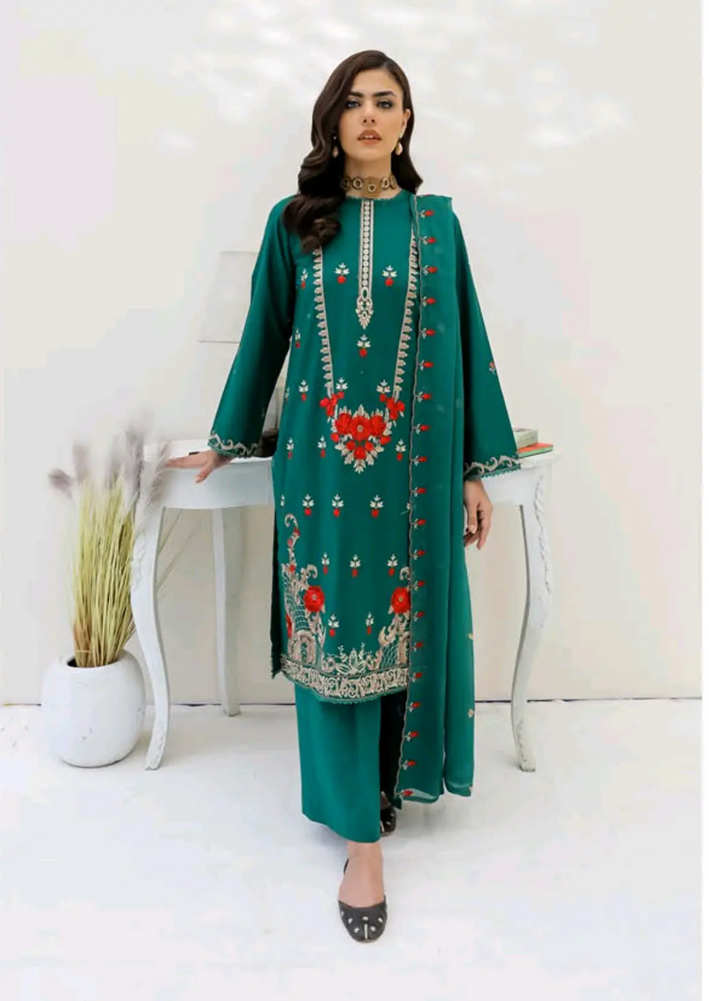 GJ-01 Gull Jee Luxury Embroidered Lawn Unstitched - Image 3