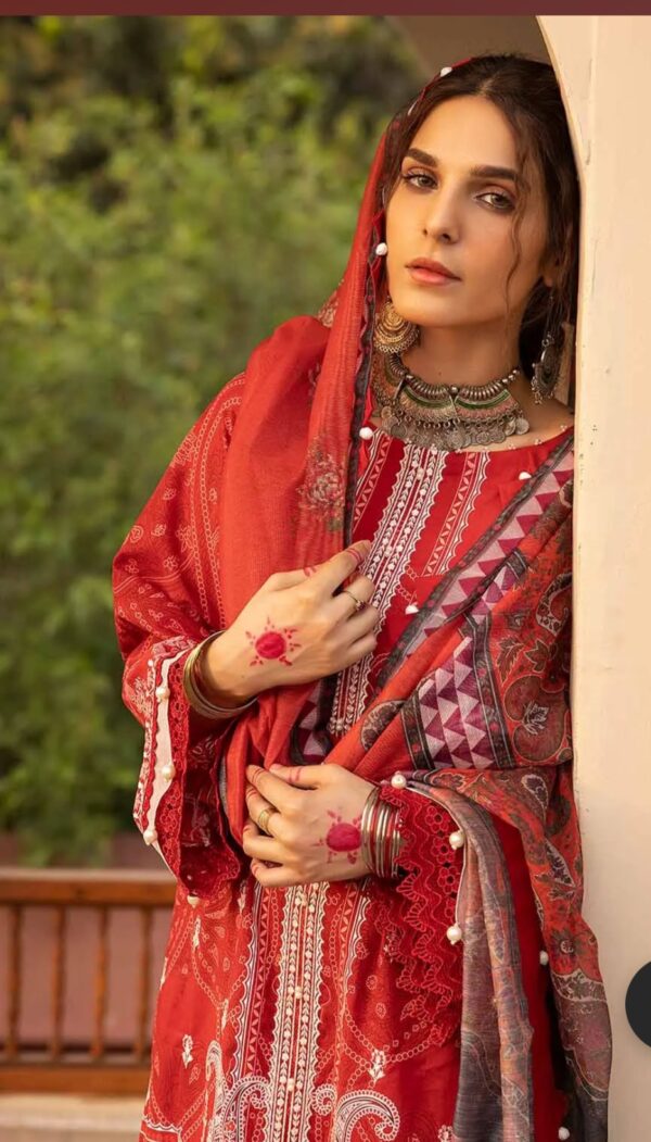 CN-32014 Gul Ahmed Embroidered Lawn Unstitched - Image 3