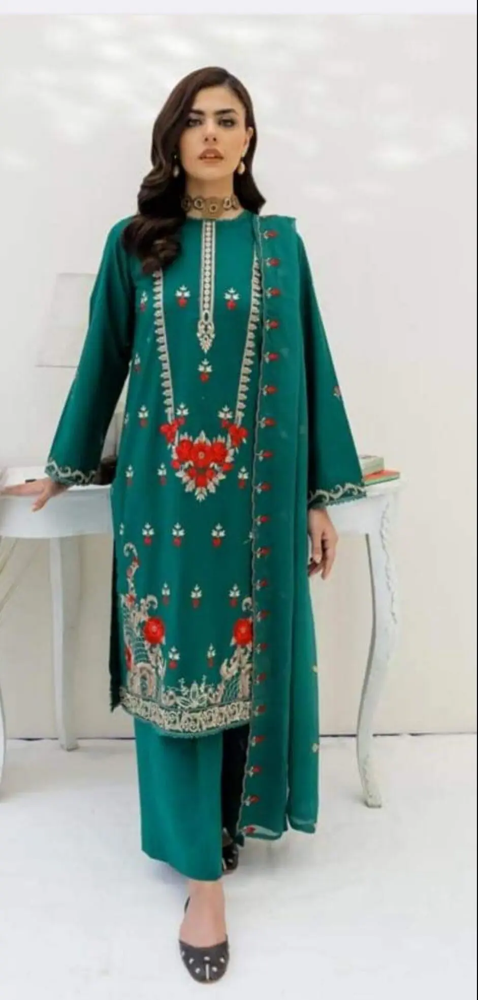 GJ-01 Gull Jee Luxury Embroidered Lawn Unstitched - Image 4