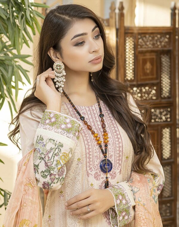 JA-05 Jawed Arts Luxury Embroidered Lawn Unstitched - Image 4