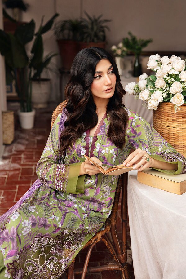 N-410 Ramsha Rangrez Luxury Lawn unstitched - Image 3