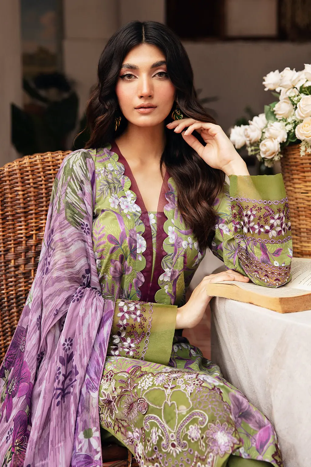 N-410 Ramsha Rangrez Luxury Lawn unstitched - Image 4