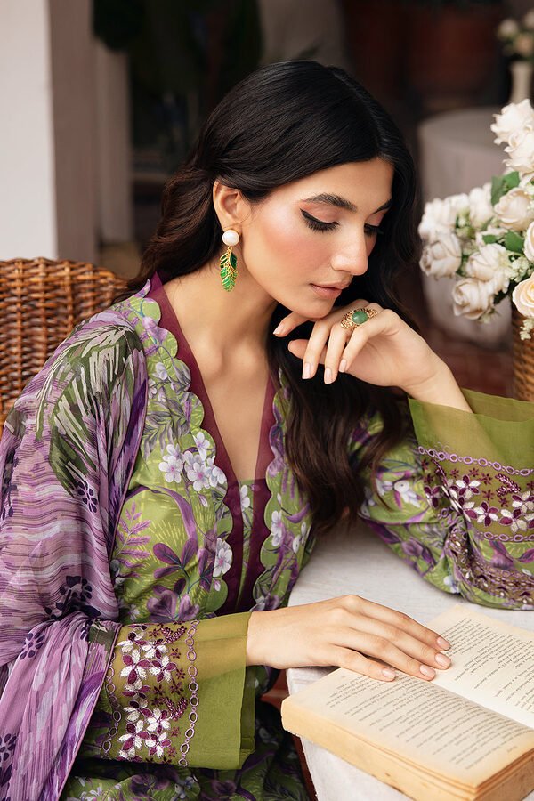 N-410 Ramsha Rangrez Luxury Lawn unstitched - Image 5