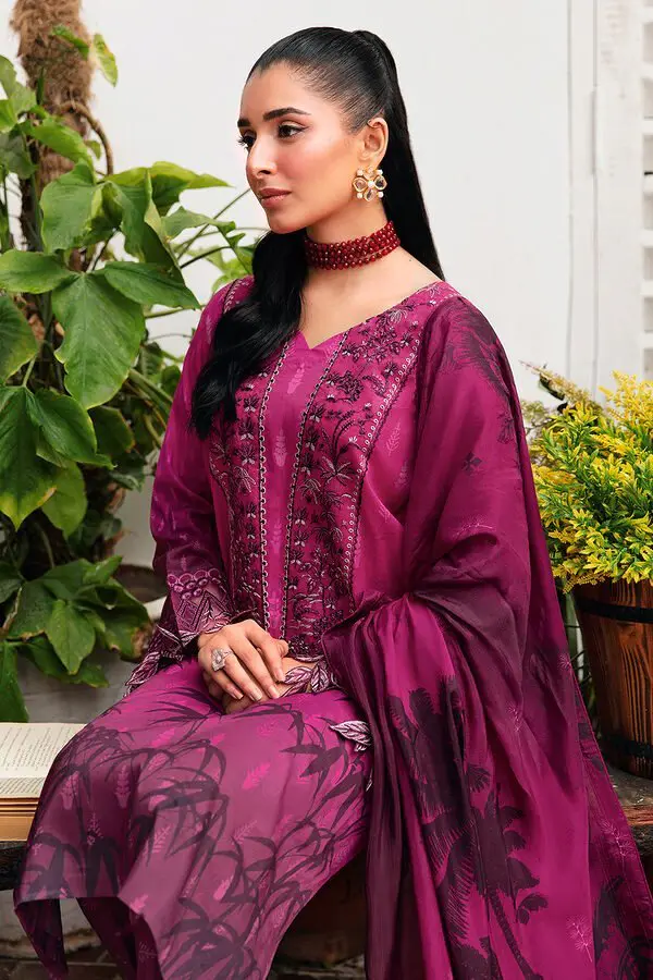 N-408 Ramsha Rangrez Luxury Lawn unstitched - Image 4