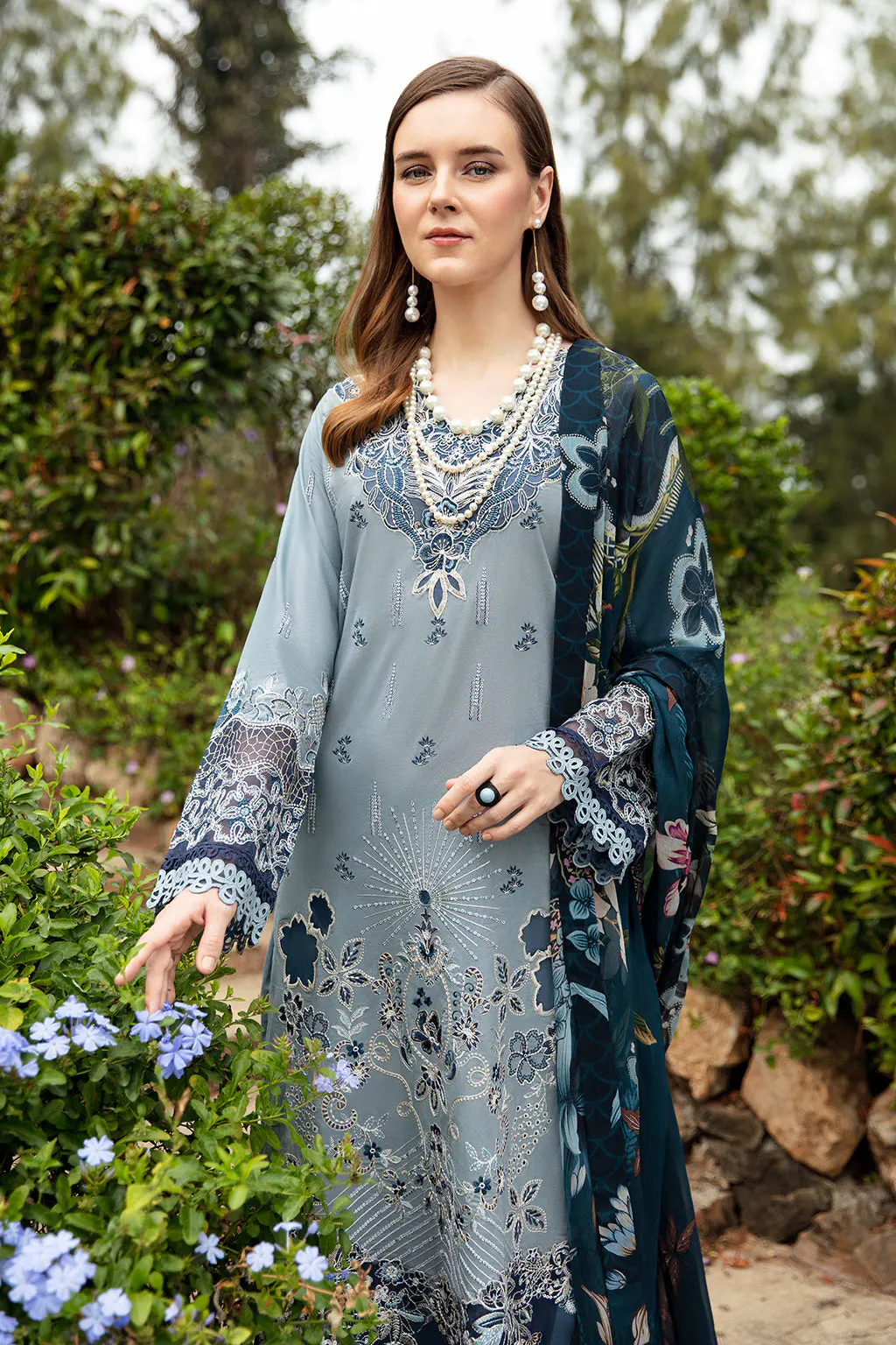 Ramsha Andaaz Luxury Lawn Collection Vol 8 -Z-809 - Image 3
