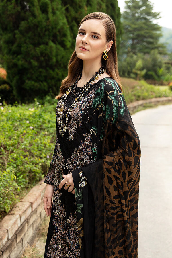 Ramsha Andaaz Luxury Lawn Collection Vol 8 - Z-801 - Image 3