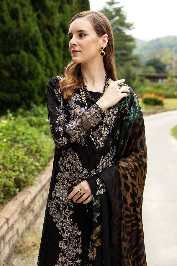 Ramsha Andaaz Luxury Lawn Collection Vol 8 - Z-801 - Image 5