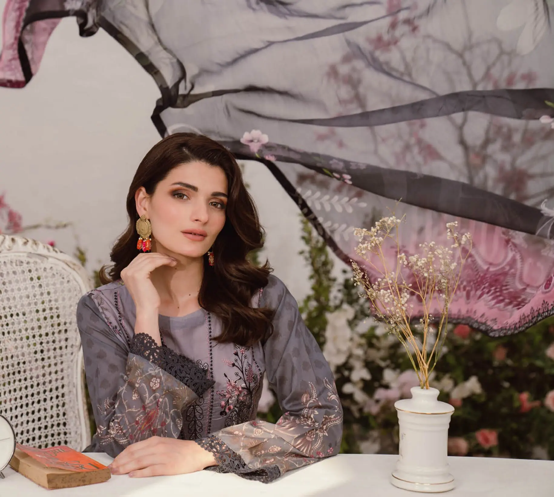 Ramsha Mashaal Luxury Lawn Collection Vol 10 - L1002 - Image 3