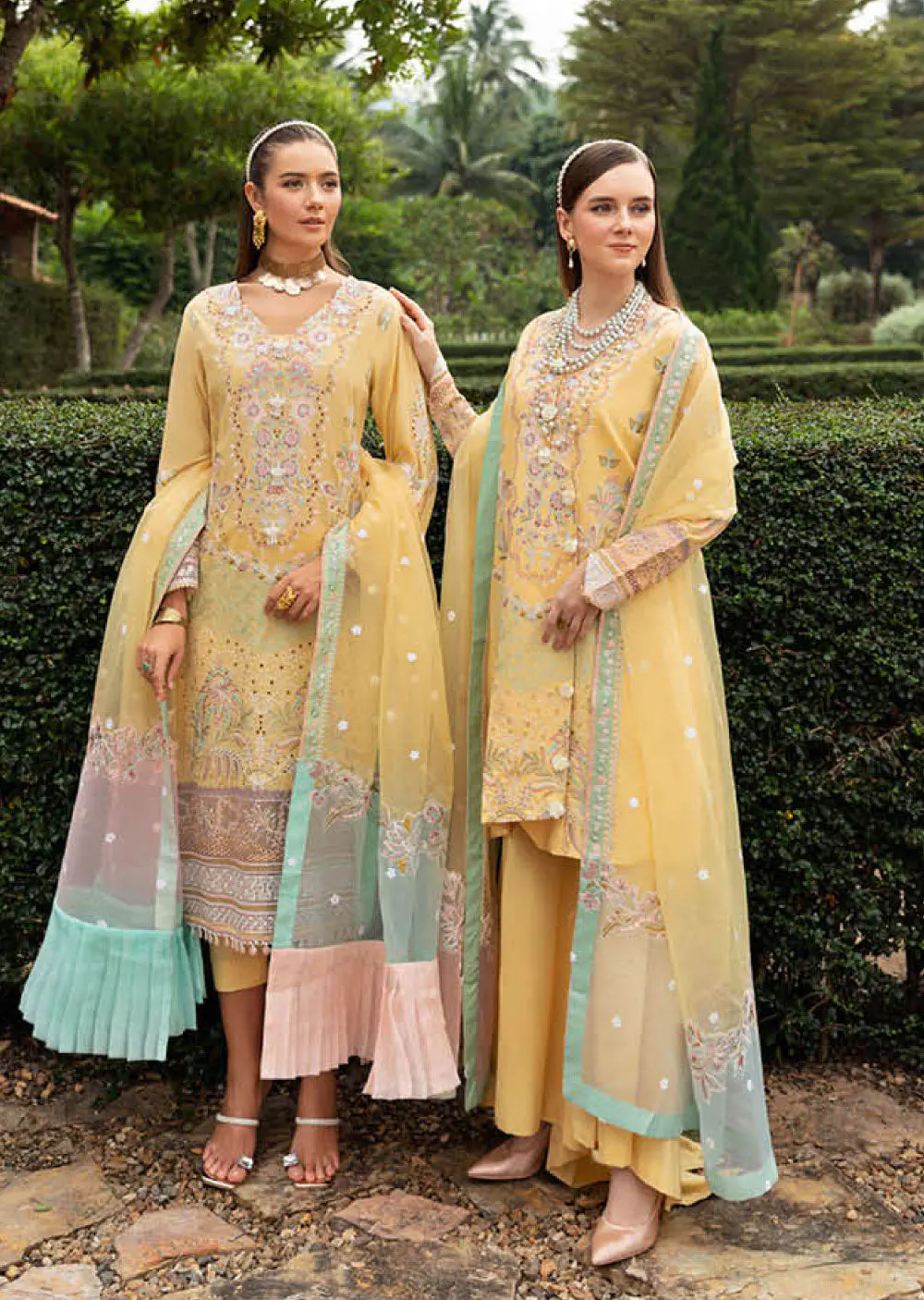 Ramsha Andaaz Luxury Lawn Collection Vol 8 -Z-806 - Image 4