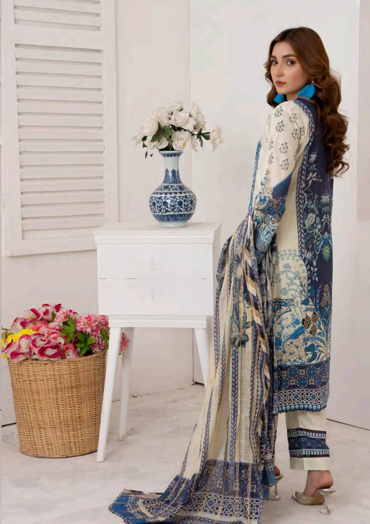 Soni Dresses Luxury Embroidered Lawn Readymade Vol SD44-D3 - Image 2