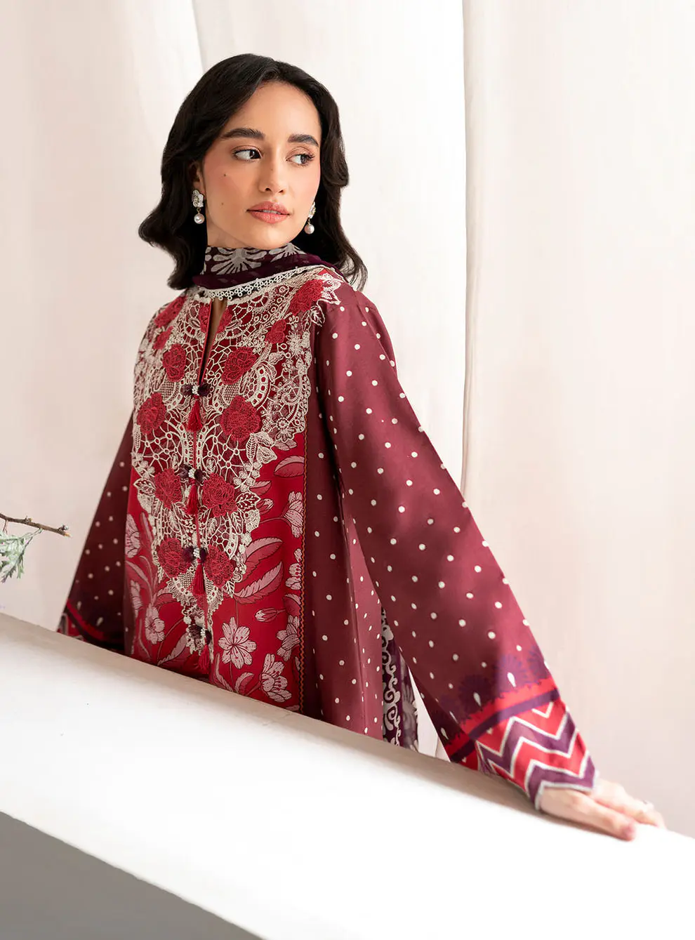 Roheenaz Selene Fall 24 Nova