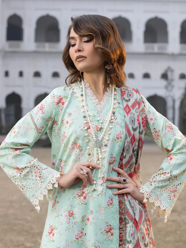 Faiza Faisal Maya Julia 1