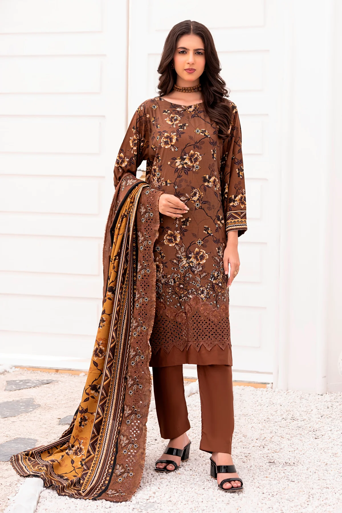 Lamisah Bin Naeem Staple Bana Dora Royal Embroidery D-01