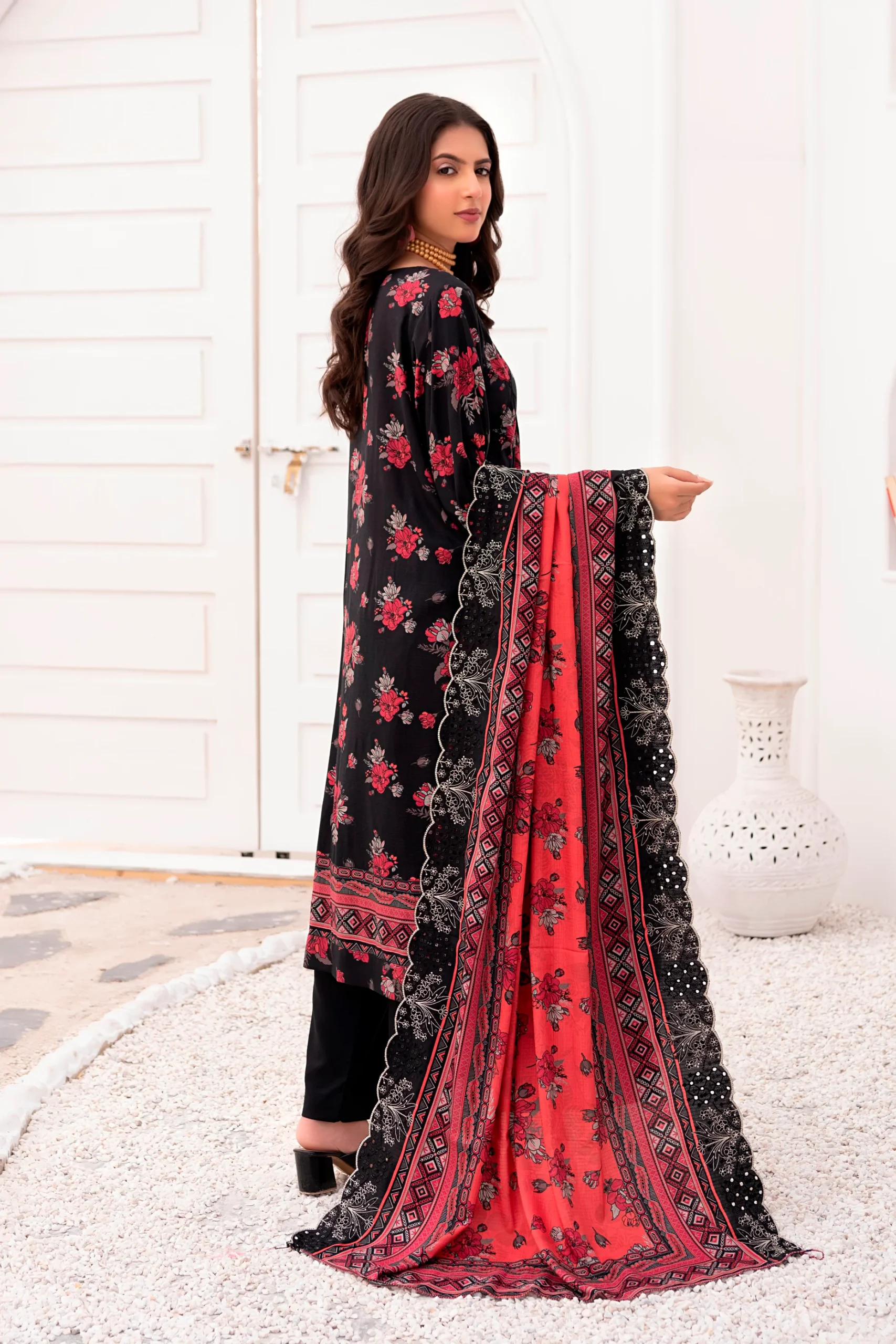 Lamisah Bin Naeem Staple Bana Dora Royal Embroidery D-02 - Image 2