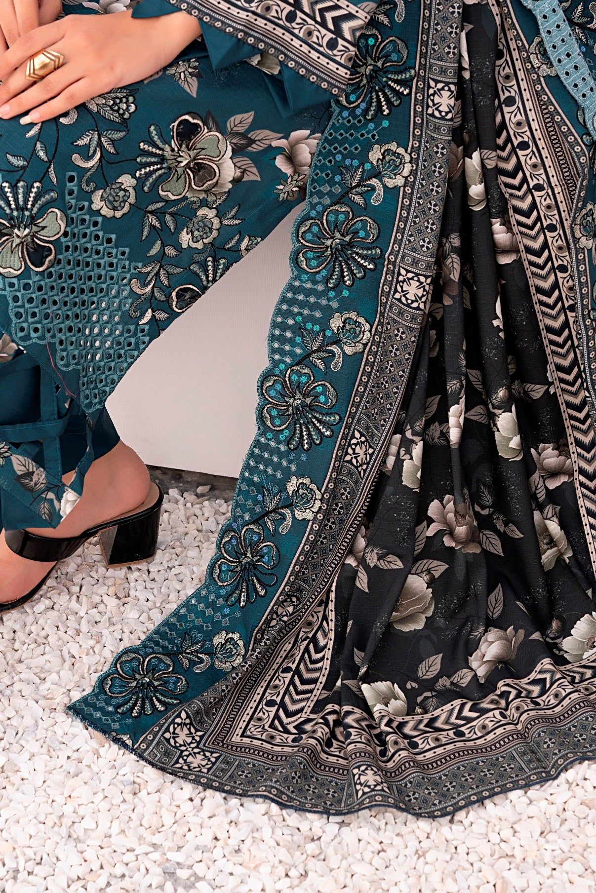 Bin Naeem Staple D-05 f