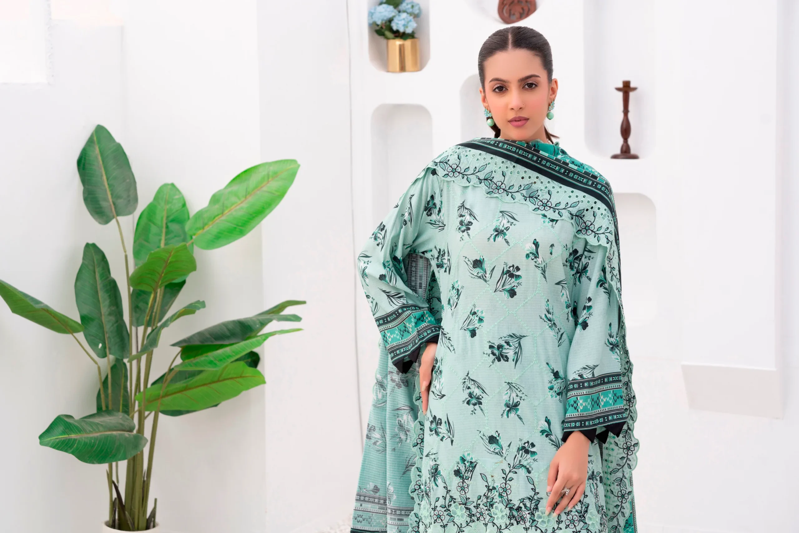 Lamisah Bin Naeem Staple Bana Dora Royal Embroidery D-09 - Image 3