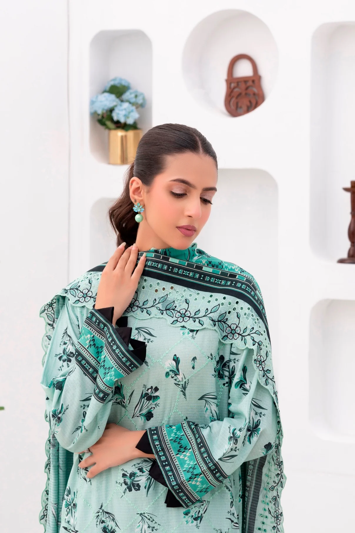 Lamisah Bin Naeem Staple Bana Dora Royal Embroidery D-09 - Image 4