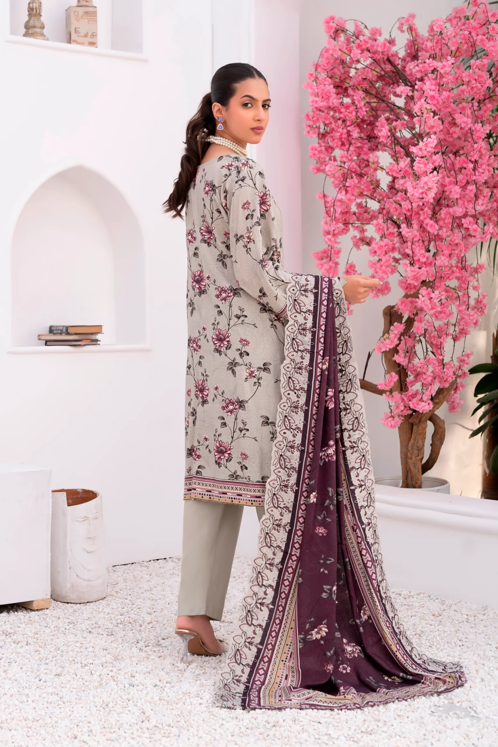 Lamisah Bin Naeem Staple Bana Dora Royal Embroidery D-10 - Image 2