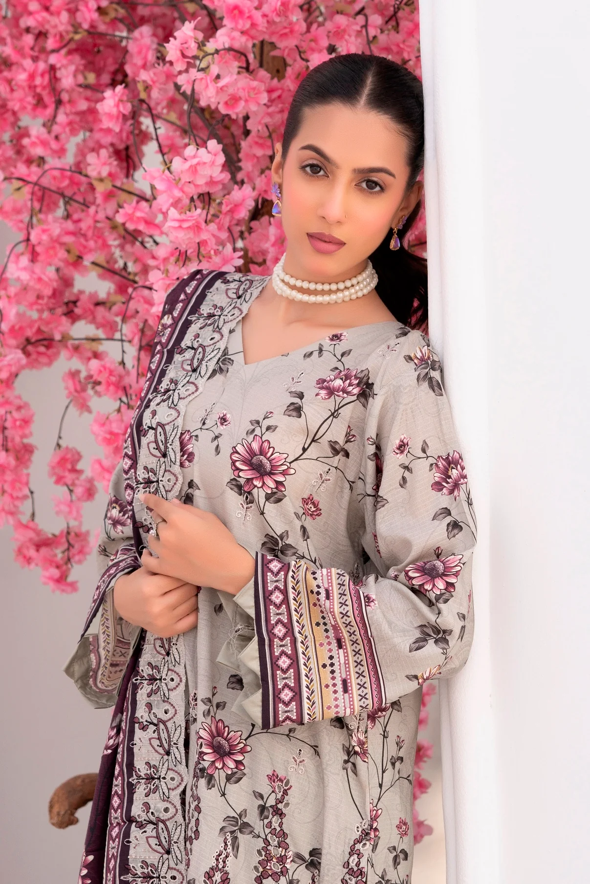 Lamisah Bin Naeem Staple Bana Dora Royal Embroidery D-10 - Image 5