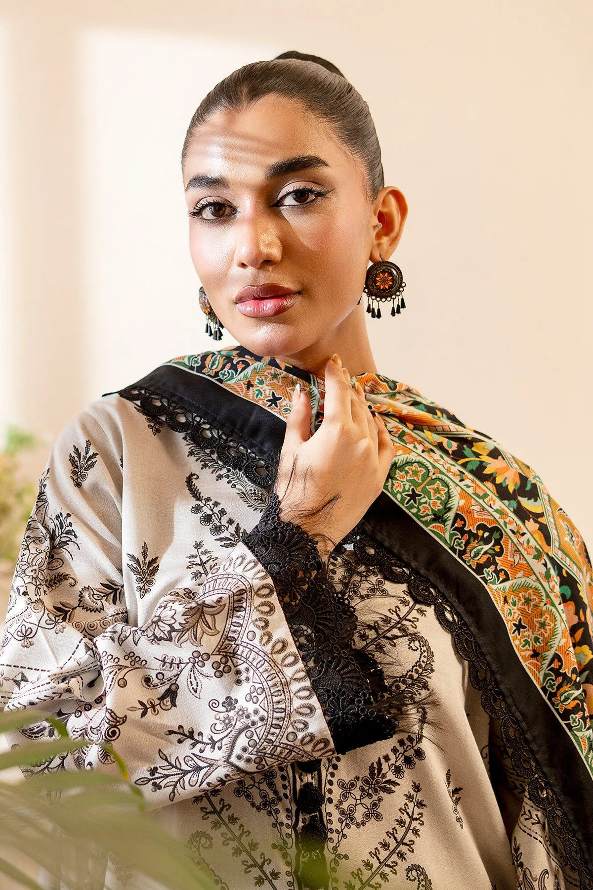 Mausummery khaddar Pearl 4