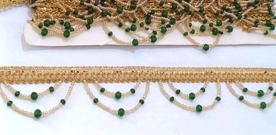 D14 d shape gold lace green crystals 10