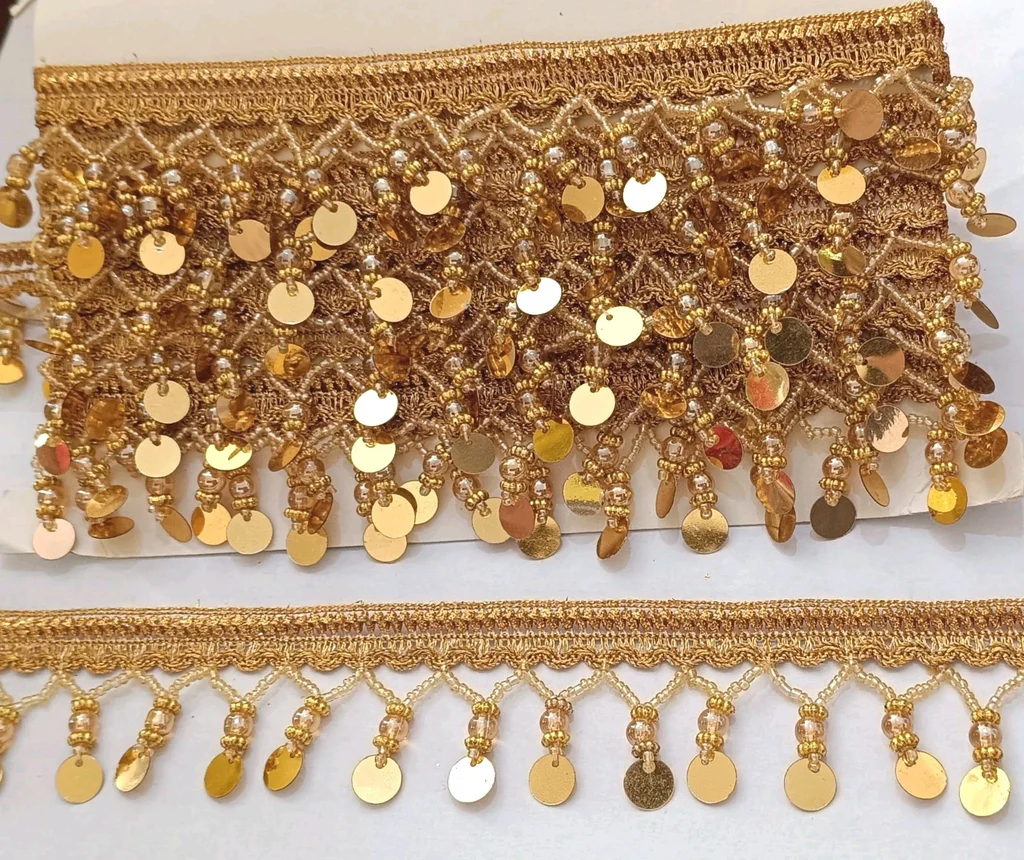 D17 Fancy lace sequins
