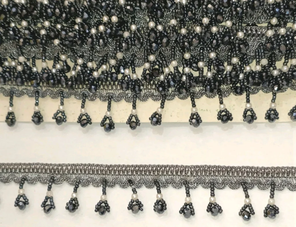 D20 dark grey black stone pearls 11