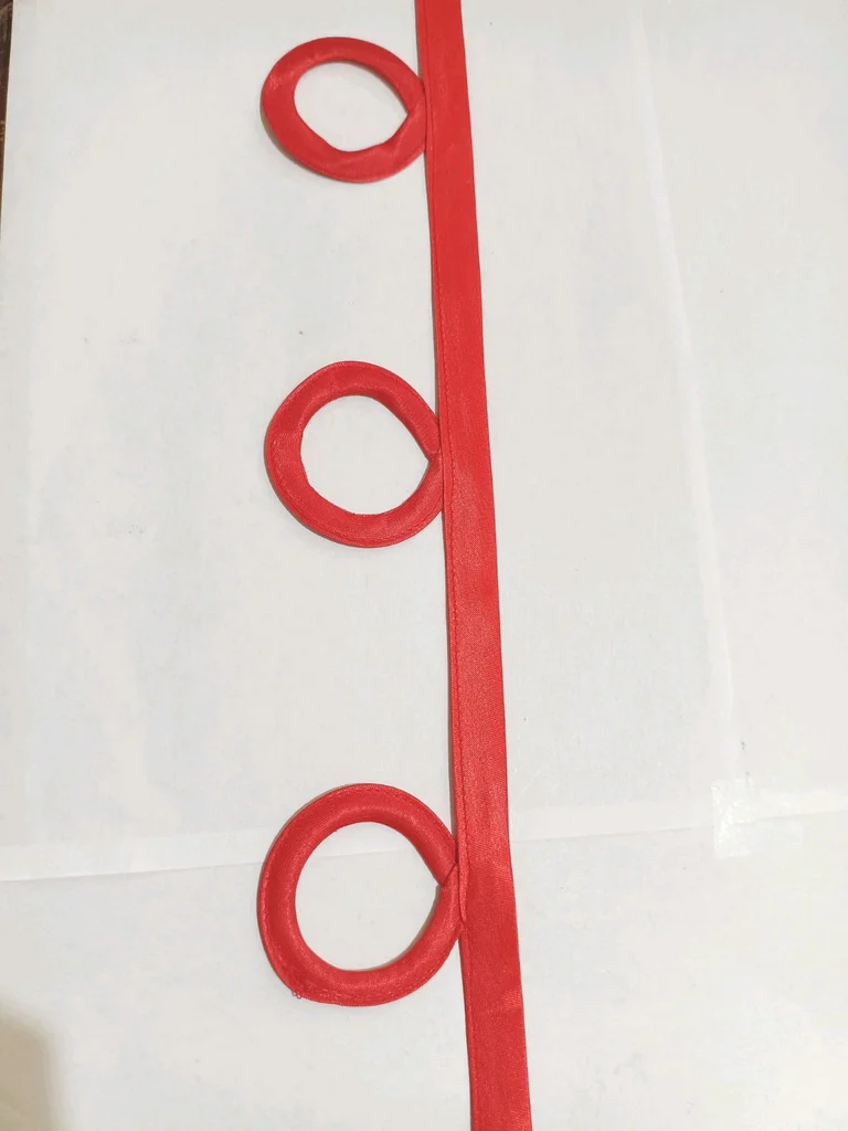 D6 silk ring lace red