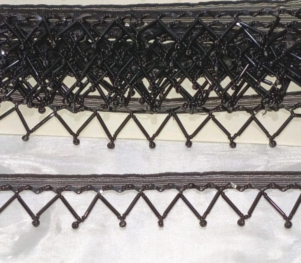 D8 black lace beads